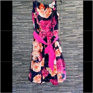 Really pretty Eliza J dress